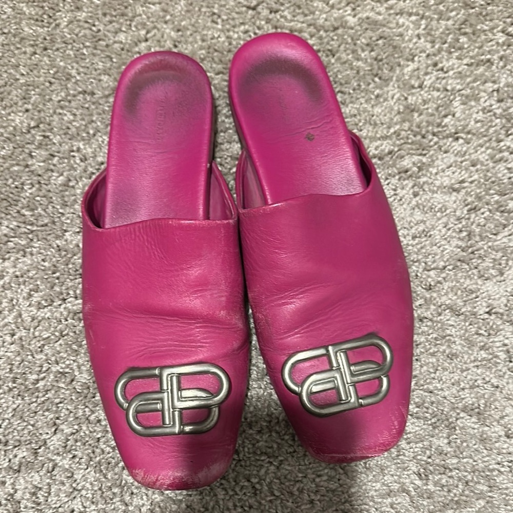 Balenciaga Women's Pink Leather Mules
